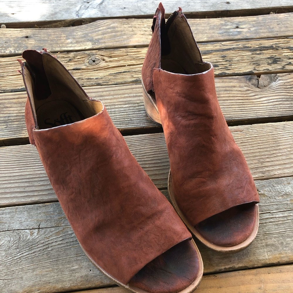 Carleigh Rustic Red style SF0051502 Size: 7.5